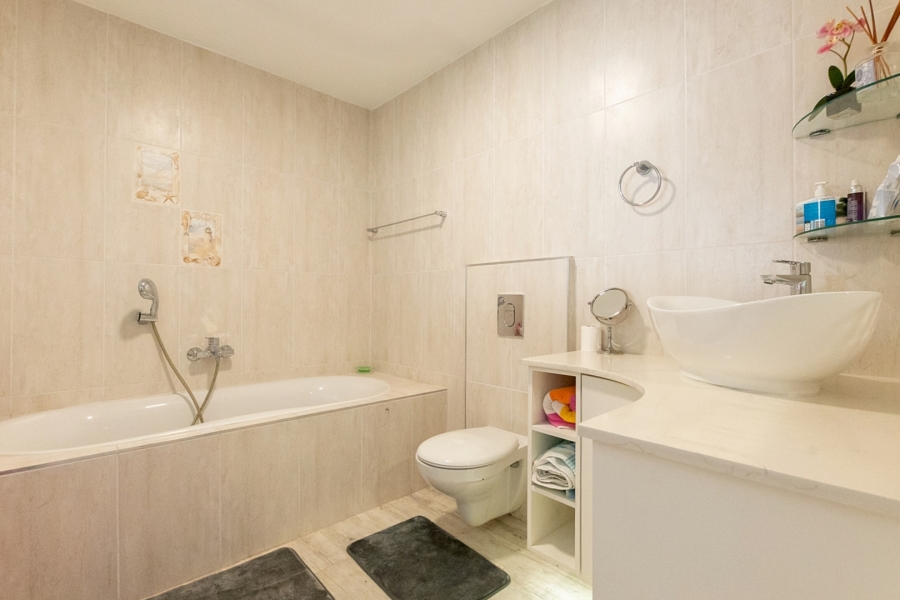 4 Bedroom Property for Sale in Paradise Beach Western Cape